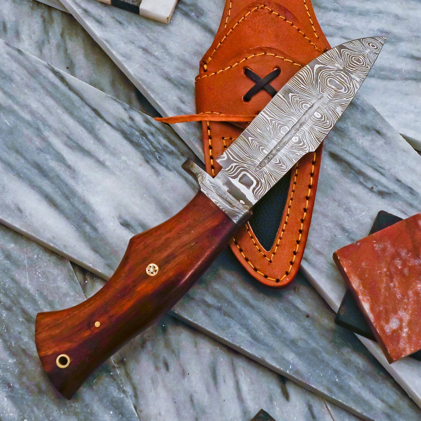 Custom Handmade Damascus Steel Bowie Hunting Knife Rose Wood Handle W/ Sheath