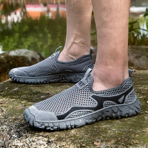 Outdoor Men's Hollow-out Breathable Mesh Shoes