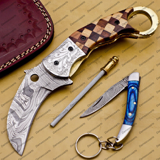 Damascus Folding Pocket knife Karambit Knife Hunting knife with Free Damascus Keychain Knife Handle Wood with Leather Sheeth